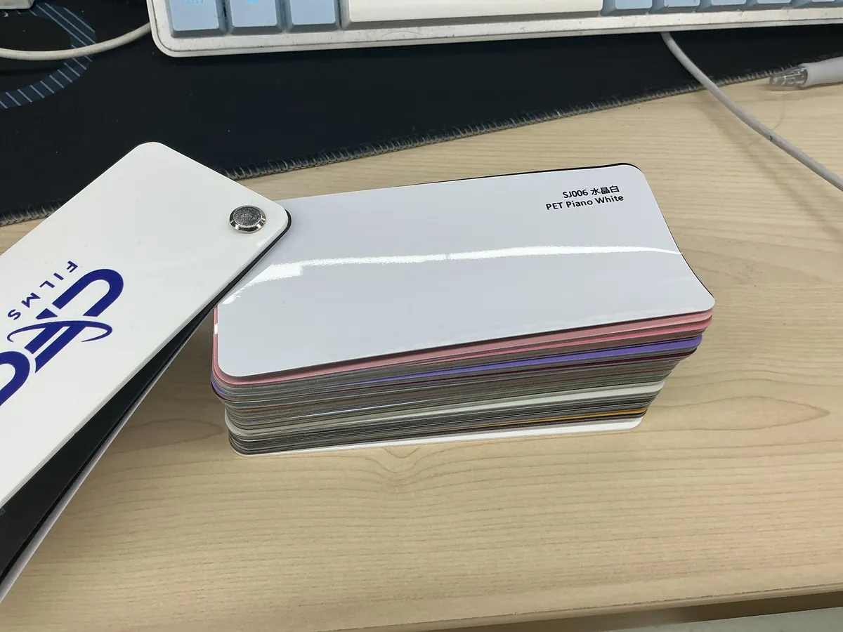 SJ006 PET Piano Rose Red car wrap film swatch