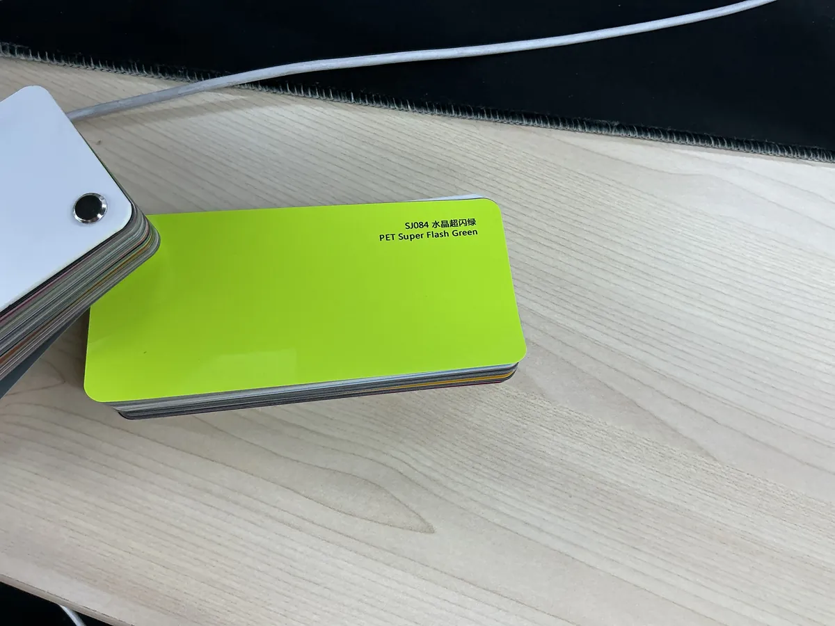SJ082 PET Lightning Yellow (Xiaomi) CFC color change film swatch