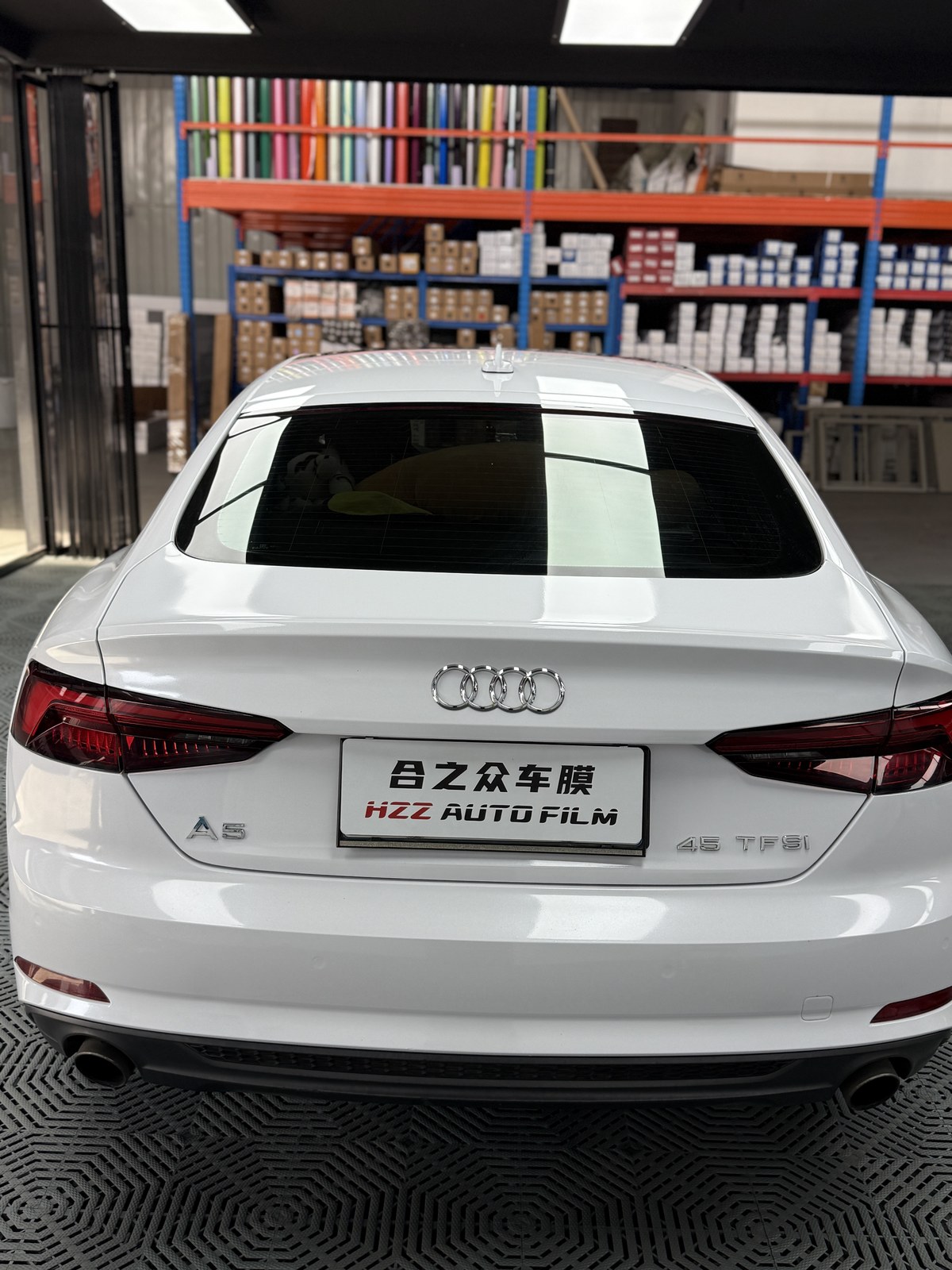 ZM002 PET Gloss Diamond White CFC vehicle wrap case